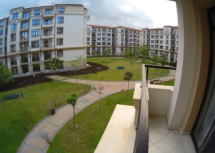 Aivazovsky Park Anchialos H14