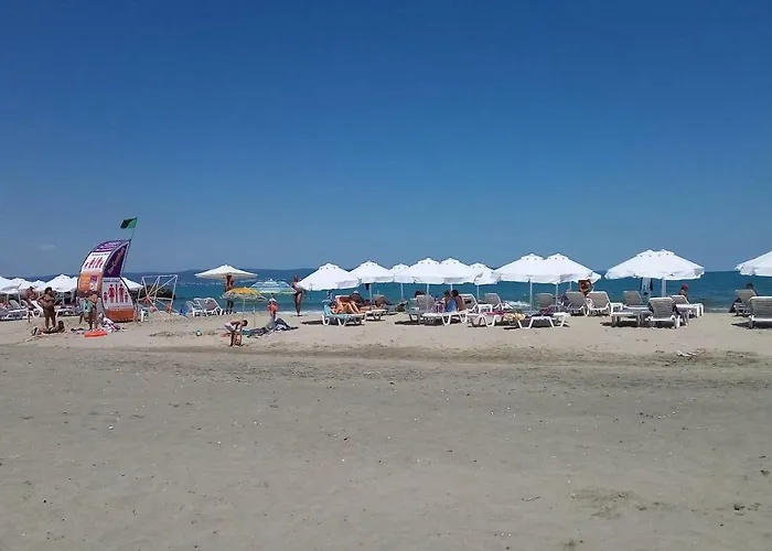 Aivazovsky Park Anchialos H14 포마리